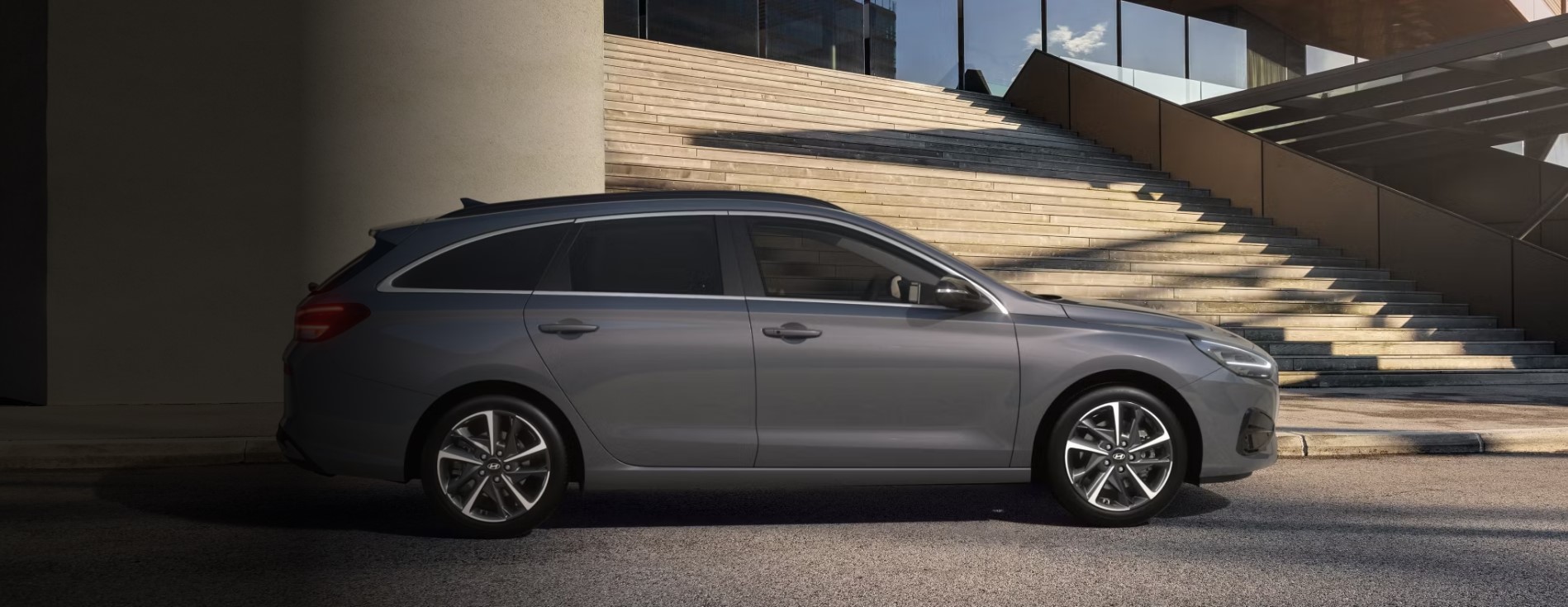 Дизайн i30 Wagon | Екстер’єр та інтер’єр | Техноцентр Навігатор - фото 6